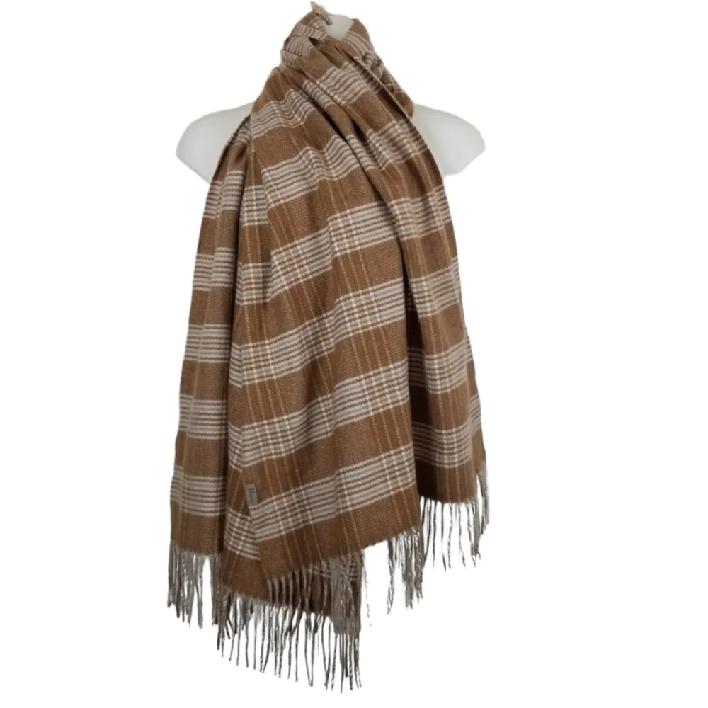 Mode By 2R Plaid Blanket Scarf Wrap Fringe Gold Tan Honey Gray Cream Soft Layer